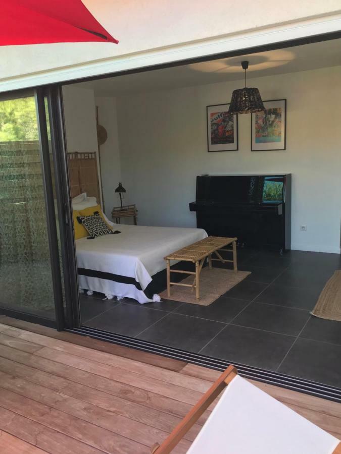 Villa Le Sud Appartements Кассі Екстер'єр фото