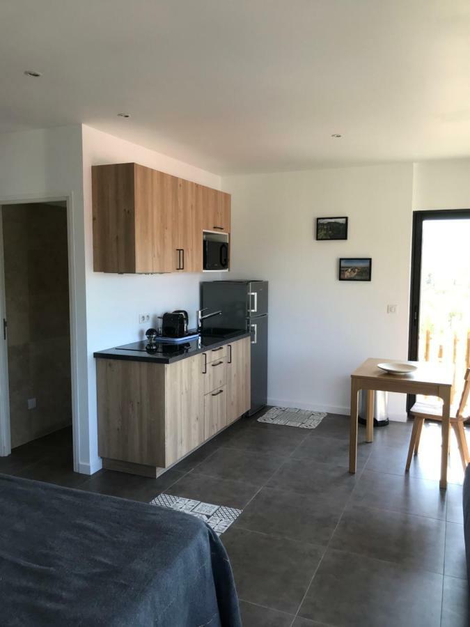 Villa Le Sud Appartements Кассі Екстер'єр фото